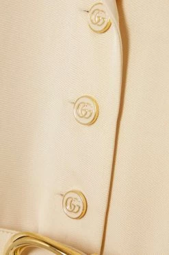 GUCCI Hemdblusenkleid Aus Glänzender Faille Mit Falten Und Gürtel ,Creme -Offizielle GUCCI Website w920 q60 1002