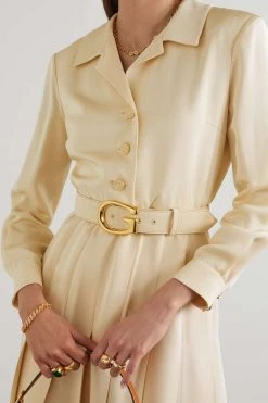 GUCCI Hemdblusenkleid Aus Glänzender Faille Mit Falten Und Gürtel ,Creme -Offizielle GUCCI Website w920 q60 1003