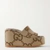 GUCCI Mules Aus Canvas Mit Logomuster Und Plateau ,Beige