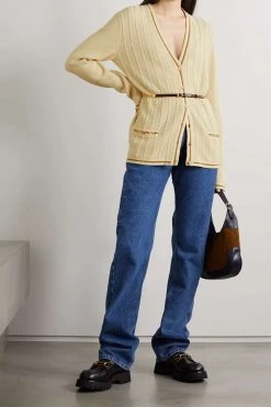 GUCCI Cardigan Aus Einer Woll-Baumwollmischung In Zopfstrick Mit Kettenverzierung Und Gürtel ,Creme -Offizielle GUCCI Website w920 q60 1023