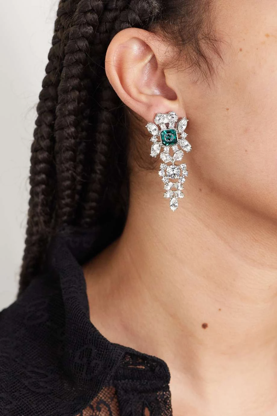 GUCCI Silberfarbene Ohrclips Mit Kristallen 2 GUCCI Silberfarbene Ohrclips Mit Kristallen – Bild 2