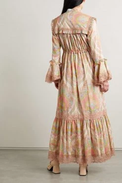 GUCCI Love Parade Maxikleid Aus Baumwoll-Voile Mit Rüschen, Spitzenbesätzen Und Blumenprint ,Beige -Offizielle GUCCI Website w920 q60 111