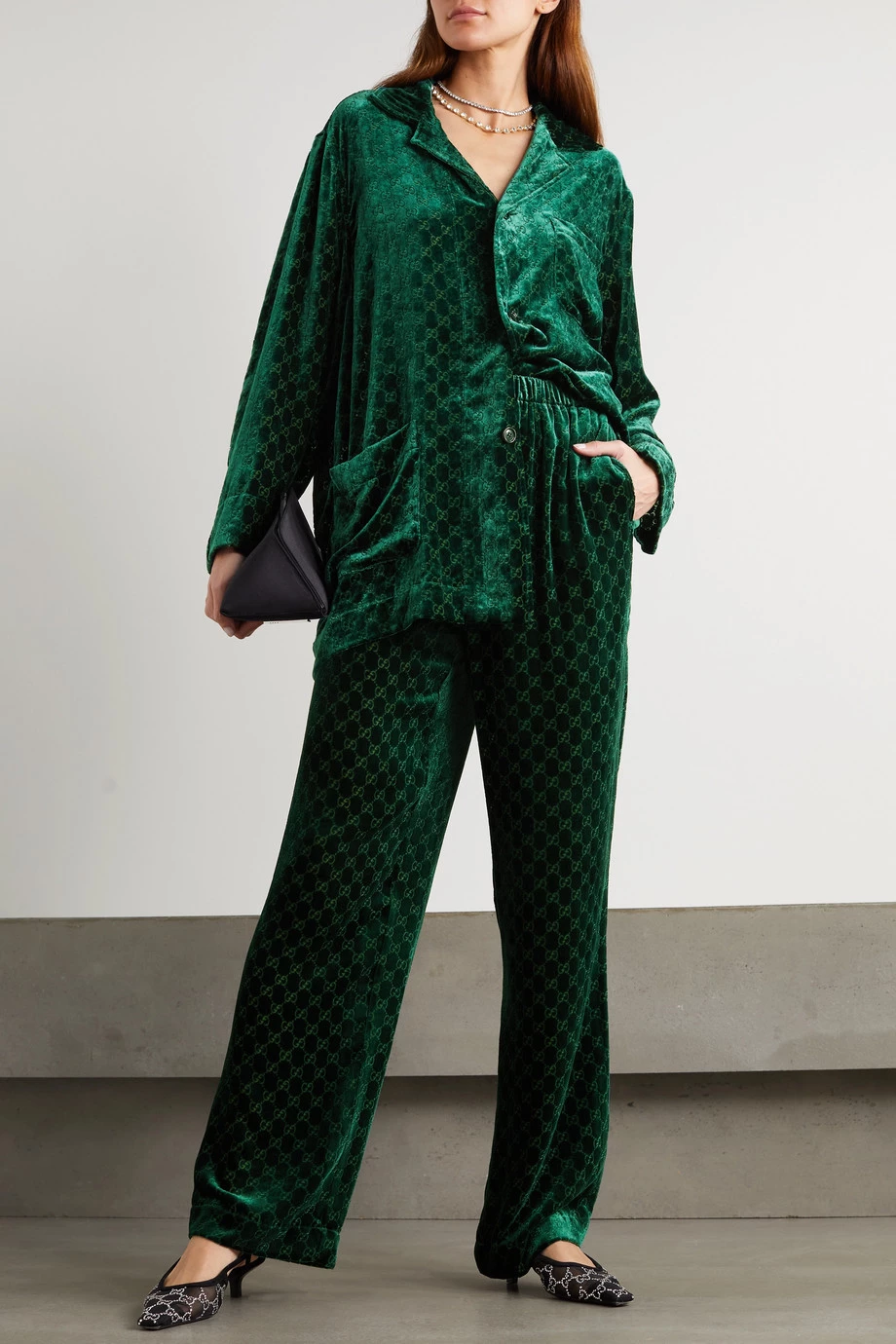 GUCCI Hose Aus Devoré-Samt ,Grün 2 GUCCI Hose Aus Devoré-Samt ,Grün – Bild 2
