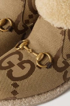 GUCCI Fria Ankle Boots Aus Canvas Mit Shearling-Futter Und Horsebit-Detail ,Beige -Offizielle GUCCI Website w920 q60 1401