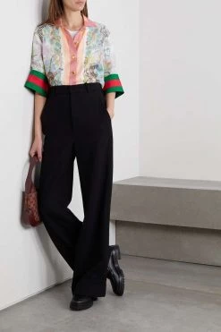 GUCCI Chinese New Year Hemd Aus Bedrucktem Seiden-Twill Mit Streifen ,Pink 11 GUCCI Chinese New Year Hemd Aus Bedrucktem Seiden-Twill Mit Streifen ,Pink -Offizielle GUCCI Website w920 q60 1431