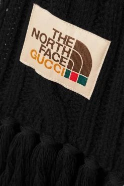 GUCCI + The North Face Schal Aus Wolle In Zopfstrick Mit Applikation Und Fransen ,Schwarz -Offizielle GUCCI Website w920 q60 1723