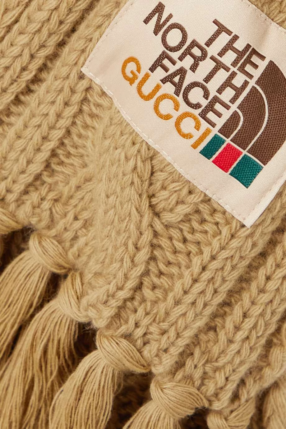 GUCCI + The North Face Schal Aus Wolle In Zopfstrick Mit Applikation Und Fransen ,Sand 3 GUCCI + The North Face Schal Aus Wolle In Zopfstrick Mit Applikation Und Fransen ,Sand – Bild 3