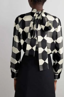 GUCCI Schluppenbluse Aus Bedrucktem Seiden-Twill ,Elfenbein -Offizielle GUCCI Website w920 q60 1744