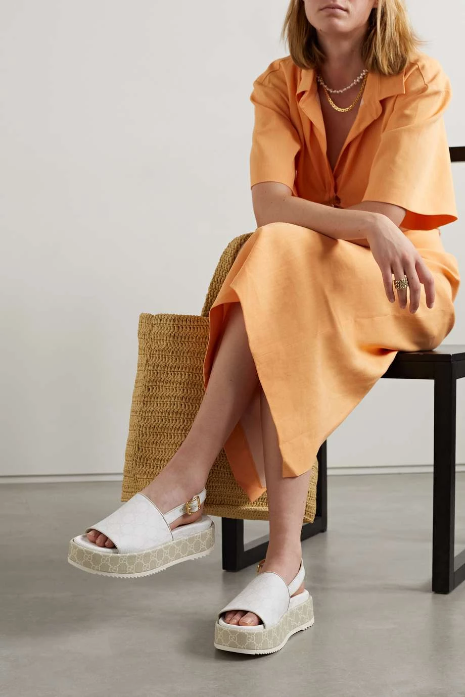 GUCCI Angelina Slingback-Sandalen Aus Bedrucktem, Beschichtetem Canvas Mit Plateau ,Weiß 2 GUCCI Angelina Slingback-Sandalen Aus Bedrucktem, Beschichtetem Canvas Mit Plateau ,Weiß – Bild 2