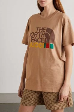 GUCCI + The North Face T-Shirt Aus Baumwoll-Jersey Mit Print ,Camel -Offizielle GUCCI Website w920 q60 1904