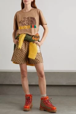 GUCCI + The North Face T-Shirt Aus Baumwoll-Jersey Mit Print ,Camel -Offizielle GUCCI Website w920 q60 1907