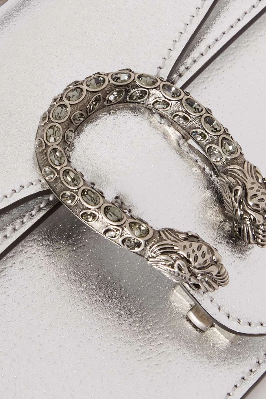 GUCCI Dionysus Schultertasche Aus Strukturiertem Metallic-Leder ,Silber 4 GUCCI Dionysus Schultertasche Aus Strukturiertem Metallic-Leder ,Silber – Bild 4