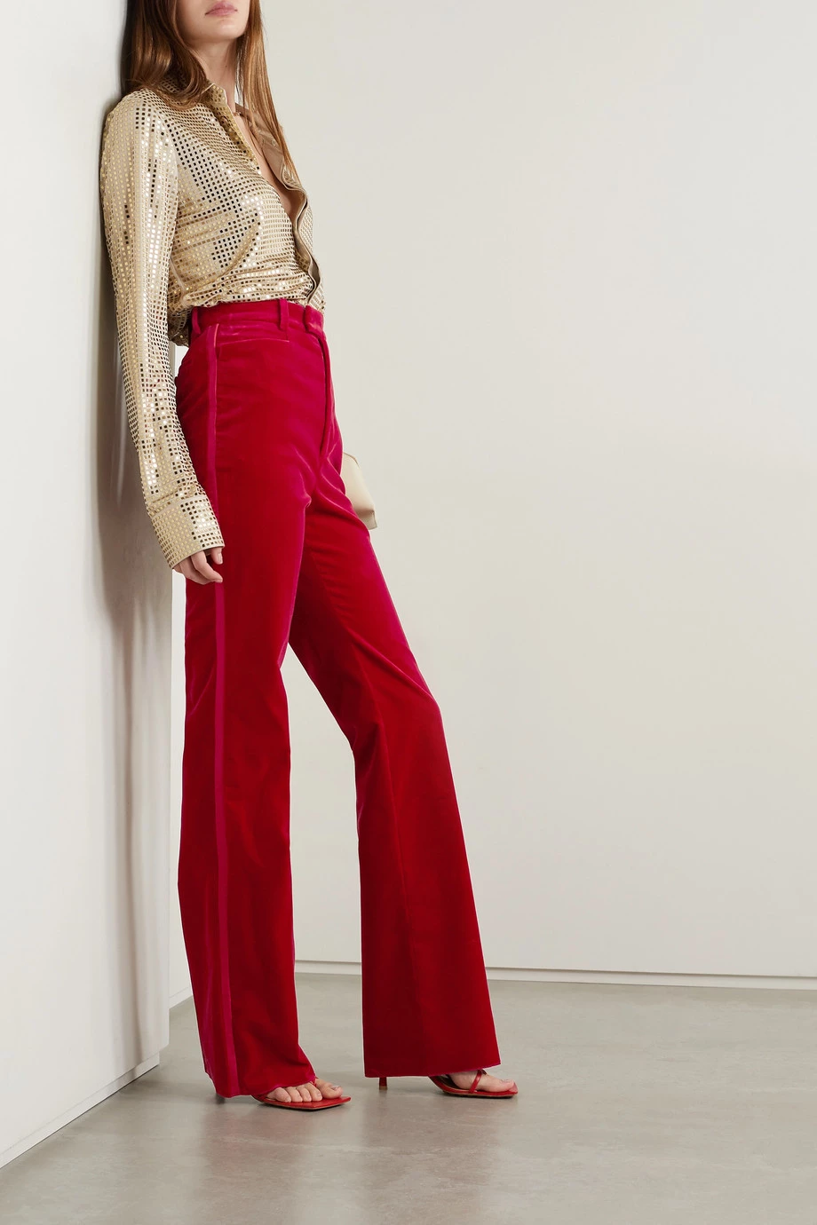 GUCCI Aria Hose Mit Geradem Bein Aus Samt Aus Stretch-Baumwolle Mit Seidenbesätzen ,Rot 2 GUCCI Aria Hose Mit Geradem Bein Aus Samt Aus Stretch-Baumwolle Mit Seidenbesätzen ,Rot – Bild 2