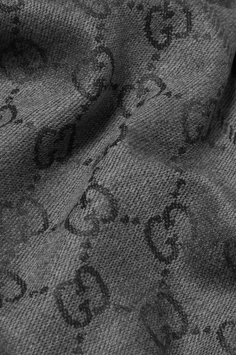 GUCCI + NET SUSTAIN Sten Wendbares Tuch Aus Biowoll-Jacquard Mit Fransen ,Anthrazit 3 GUCCI + NET SUSTAIN Sten Wendbares Tuch Aus Biowoll-Jacquard Mit Fransen ,Anthrazit – Bild 3