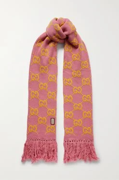 Offizielle GUCCI Website 8 GUCCI Schal Aus Woll-Jacquard Mit Fransen ,Pink