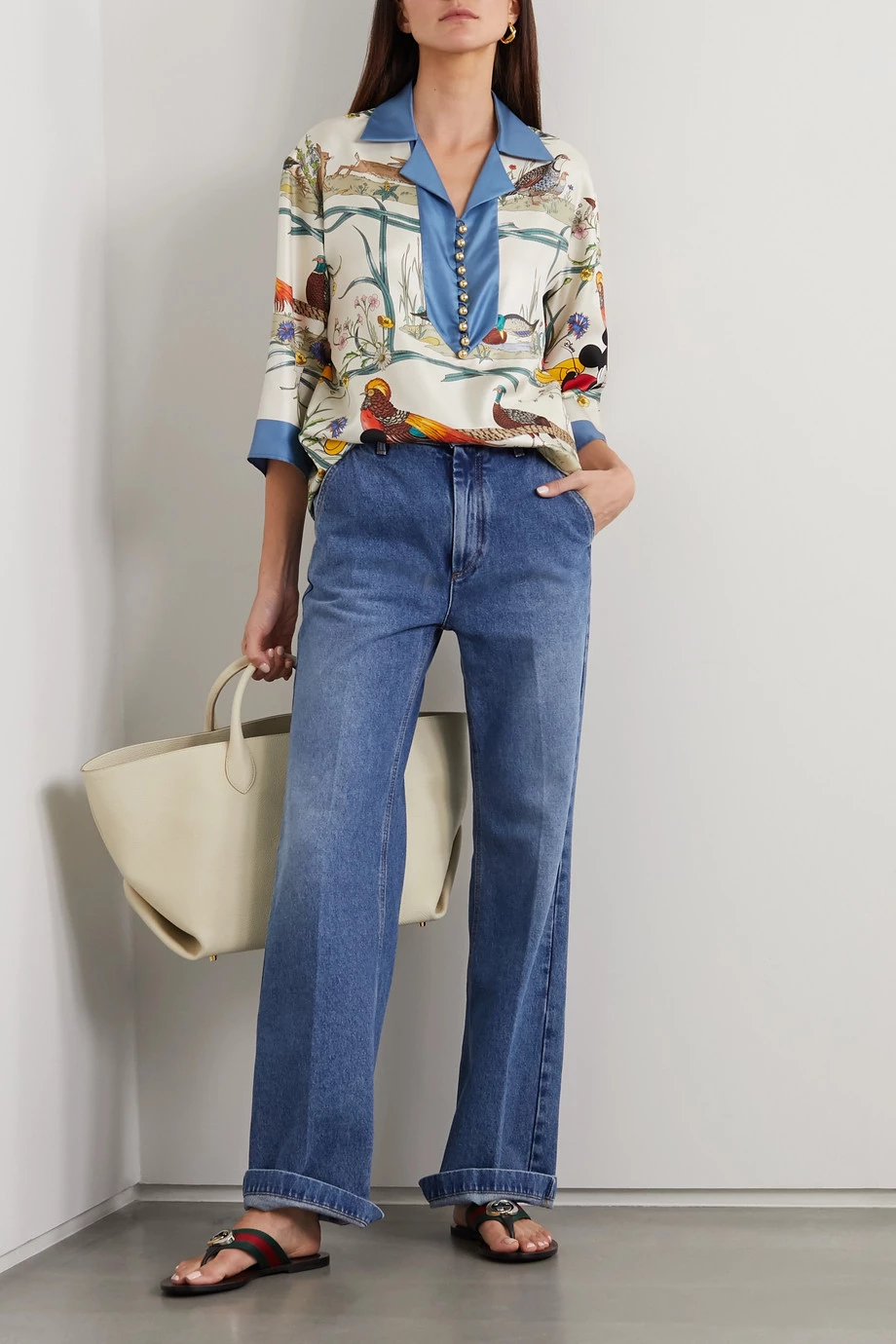 GUCCI Kika Zehensandalen Aus Leder Und Gestreiftem Canvas Mit Logoverzierung ,Braun 4 GUCCI Kika Zehensandalen Aus Leder Und Gestreiftem Canvas Mit Logoverzierung ,Braun – Bild 4