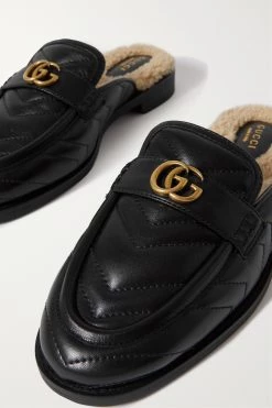 GUCCI Marmont Slippers Aus Gestepptem Leder Mit Shearling-Futter ,Schwarz -Offizielle GUCCI Website w920 q60 2603