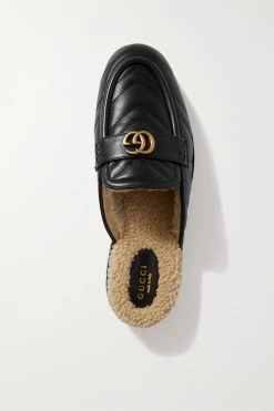 GUCCI Marmont Slippers Aus Gestepptem Leder Mit Shearling-Futter ,Schwarz -Offizielle GUCCI Website w920 q60 2604