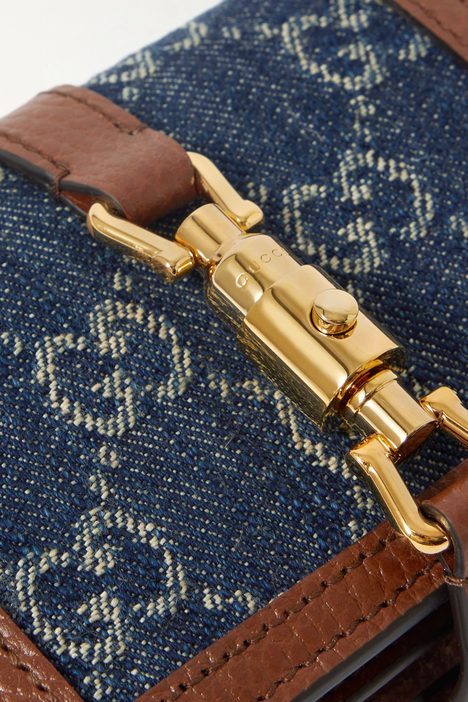 GUCCI Jackie 1961 Portemonnaie Aus Bio-Denim Mit Jacquard-Muster Und Besätzen Aus Strukturiertem Leder ,Blau 4 GUCCI Jackie 1961 Portemonnaie Aus Bio-Denim Mit Jacquard-Muster Und Besätzen Aus Strukturiertem Leder ,Blau – Bild 4