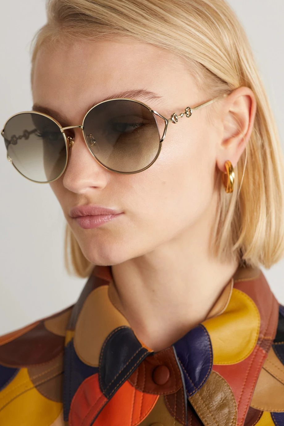 GUCCI EYEWEAR Goldfarbene Oversized-Sonnenbrille Mit Rundem Rahmen Und Horsebit-Details 2 GUCCI EYEWEAR Goldfarbene Oversized-Sonnenbrille Mit Rundem Rahmen Und Horsebit-Details – Bild 2