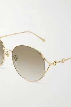 GUCCI EYEWEAR Goldfarbene Oversized-Sonnenbrille Mit Rundem Rahmen Und Horsebit-Details 8 GUCCI EYEWEAR Goldfarbene Oversized-Sonnenbrille Mit Rundem Rahmen Und Horsebit-Details -Offizielle GUCCI Website w920 q60 2739