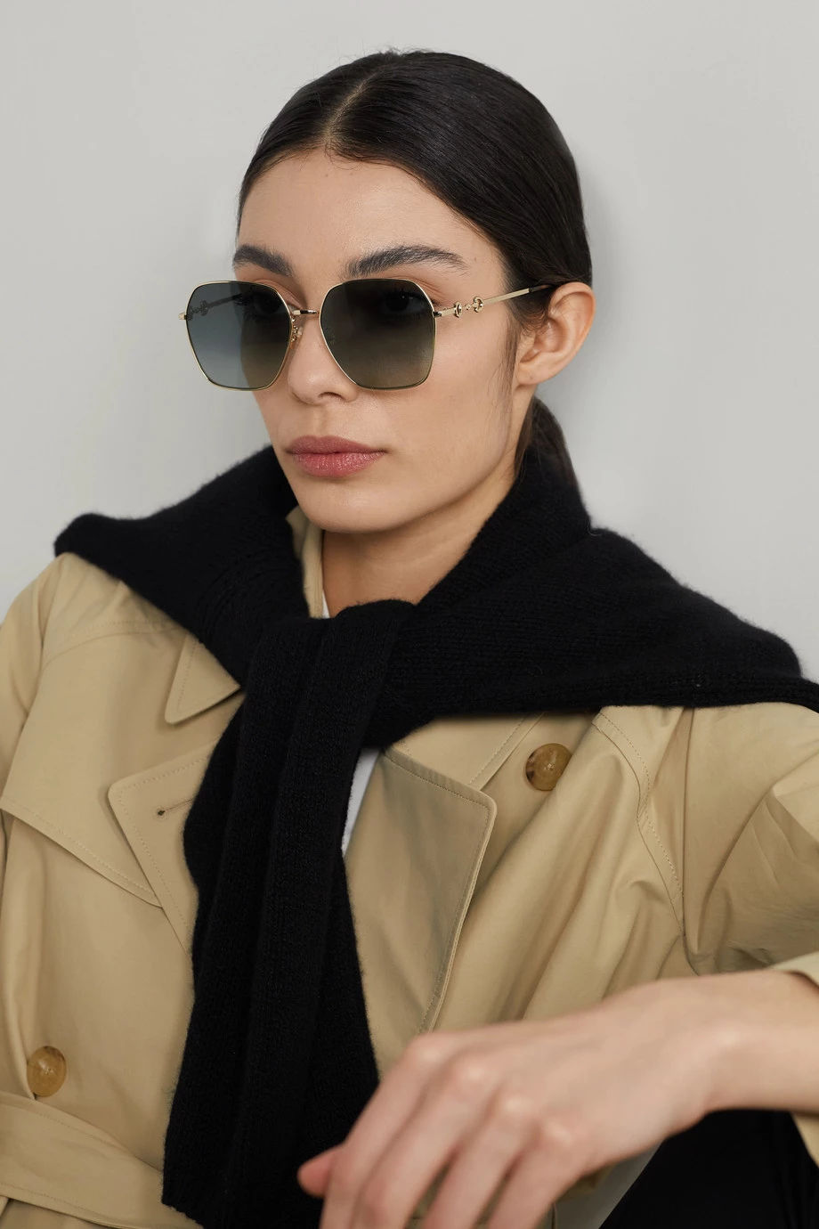 GUCCI EYEWEAR Goldfarbene Sonnenbrille Mit Eckigem Rahmen 2 GUCCI EYEWEAR Goldfarbene Sonnenbrille Mit Eckigem Rahmen – Bild 2