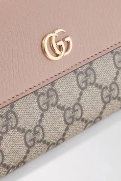 GUCCI + NET SUSTAIN GG Marmont Petite Portemonnaie Aus Strukturiertem Leder Und Beschichtetem Canvas Mit Print ,Pink 6 GUCCI + NET SUSTAIN GG Marmont Petite Portemonnaie Aus Strukturiertem Leder Und Beschichtetem Canvas Mit Print ,Pink -Offizielle GUCCI Website w920 q60 3045