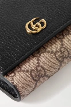 GUCCI + NET SUSTAIN GG Marmont Petite Mittelgroßes Portemonnaie Aus Strukturiertem Leder Und Bedrucktem Beschichtetem Canvas ,Schwarz -Offizielle GUCCI Website w920 q60 3054