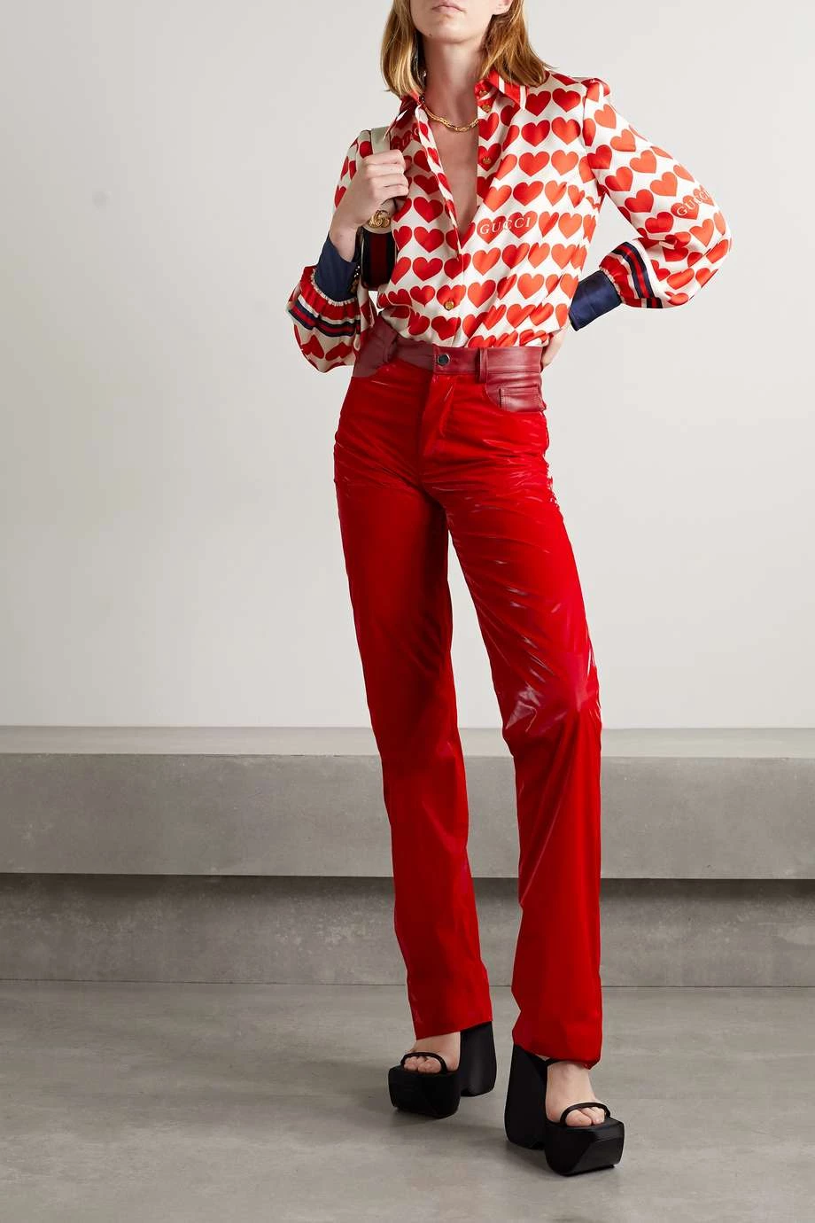 GUCCI Love Parade Hemd Aus Seiden-Twill Mit Print Und Schluppe ,Rot 2 GUCCI Love Parade Hemd Aus Seiden-Twill Mit Print Und Schluppe ,Rot – Bild 2