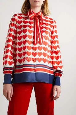 GUCCI Love Parade Hemd Aus Seiden-Twill Mit Print Und Schluppe ,Rot 8 GUCCI Love Parade Hemd Aus Seiden-Twill Mit Print Und Schluppe ,Rot -Offizielle GUCCI Website w920 q60 329
