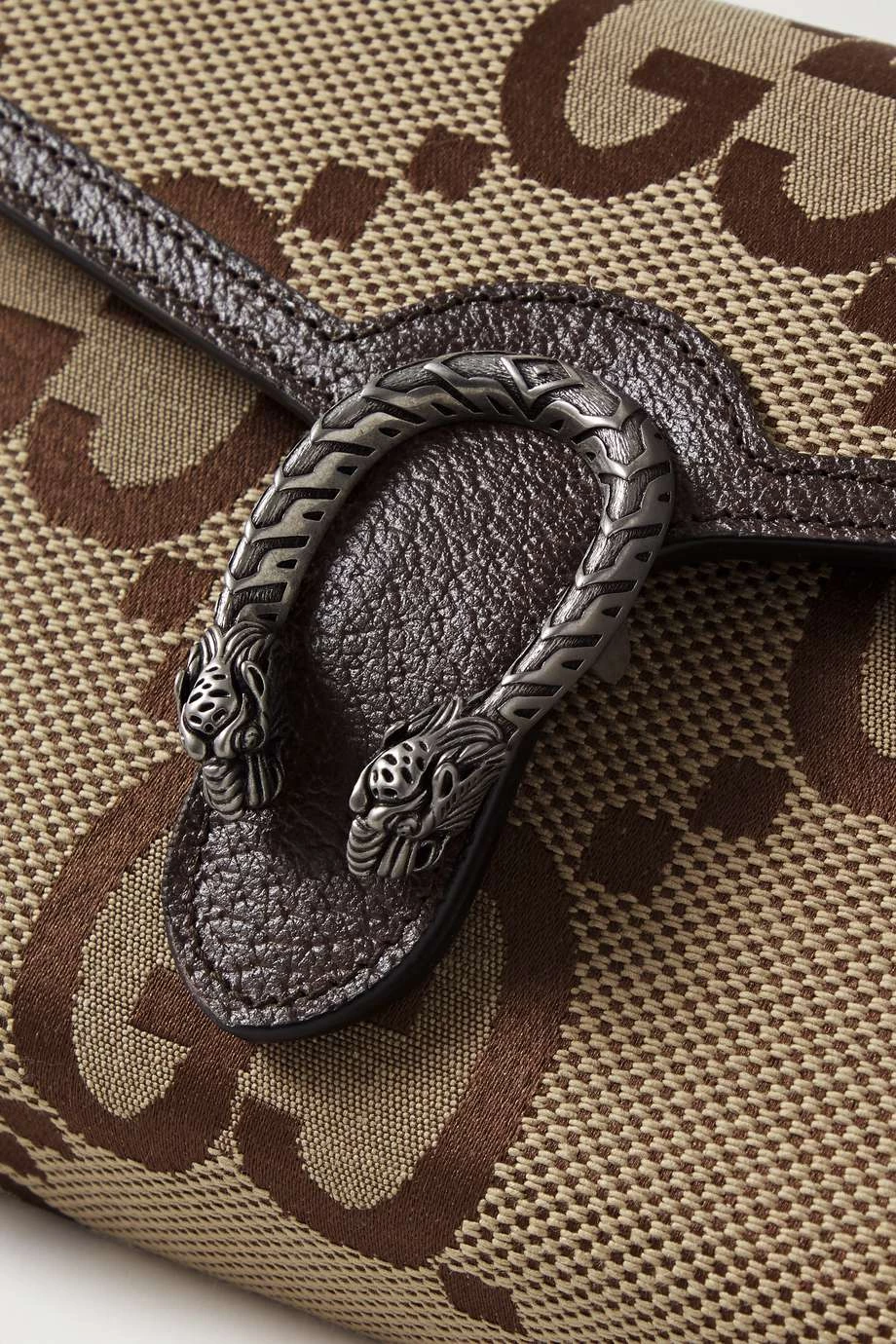 GUCCI Dionysus Jumbo GG Schultertasche Aus Canvas Mit Jacquard-Muster Und Lederbesätzen ,Camel 4 GUCCI Dionysus Jumbo GG Schultertasche Aus Canvas Mit Jacquard-Muster Und Lederbesätzen ,Camel – Bild 4