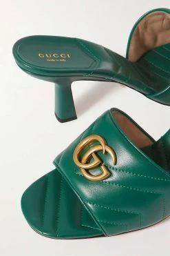 GUCCI Marmont Mules Aus Gestepptem Leder Mit Logoverzierung ,Smaragdgrün -Offizielle GUCCI Website w920 q60 461