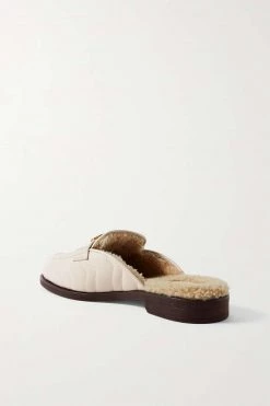 GUCCI Marmont Slippers Aus Gestepptem Leder Mit Shearling-Futter ,Wollweiß -Offizielle GUCCI Website w920 q60 746