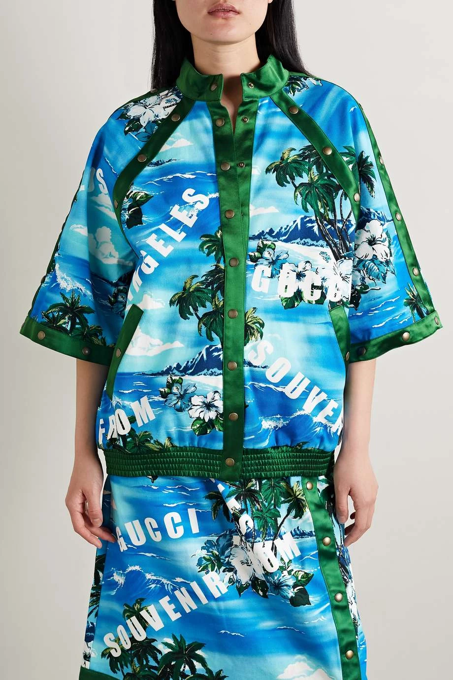 GUCCI Love Parade Bomberjacke Aus Bedrucktem Baumwoll-Canvas Mit Satin-Besätzen ,Türkis 3 GUCCI Love Parade Bomberjacke Aus Bedrucktem Baumwoll-Canvas Mit Satin-Besätzen ,Türkis – Bild 3