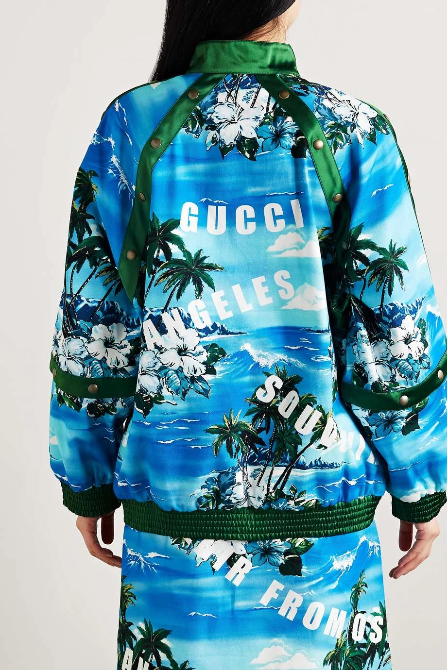 GUCCI Love Parade Bomberjacke Aus Bedrucktem Baumwoll-Canvas Mit Satin-Besätzen ,Türkis 4 GUCCI Love Parade Bomberjacke Aus Bedrucktem Baumwoll-Canvas Mit Satin-Besätzen ,Türkis – Bild 4