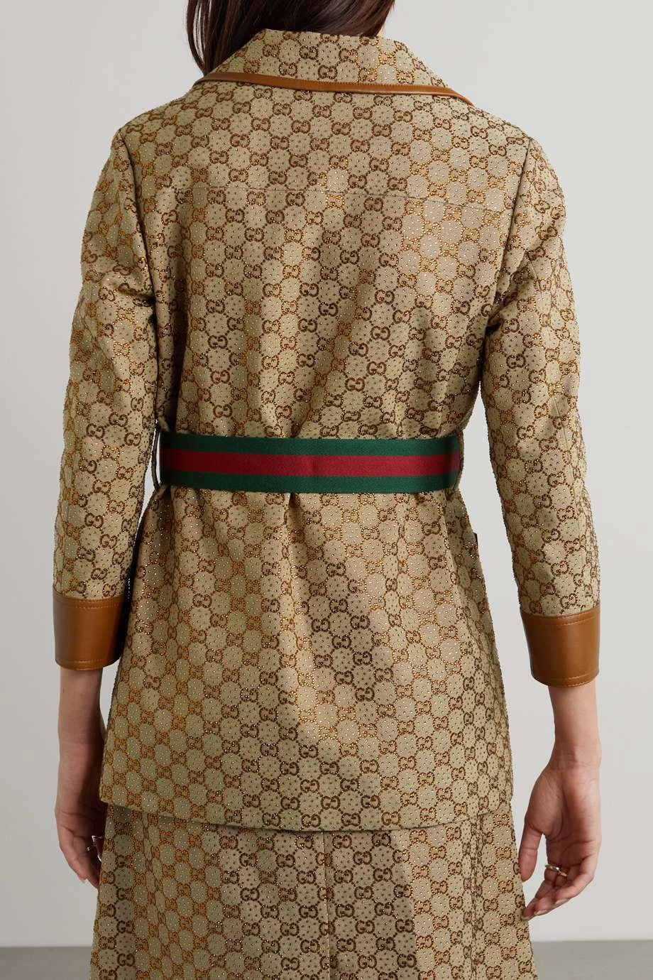 GUCCI Aria Jacke Aus Canvas Aus Einer Baumwollmischung Mit Jacquard-Muster, Lederbesätzen Und Gürtel ,Camel 4 GUCCI Aria Jacke Aus Canvas Aus Einer Baumwollmischung Mit Jacquard-Muster, Lederbesätzen Und Gürtel ,Camel – Bild 4